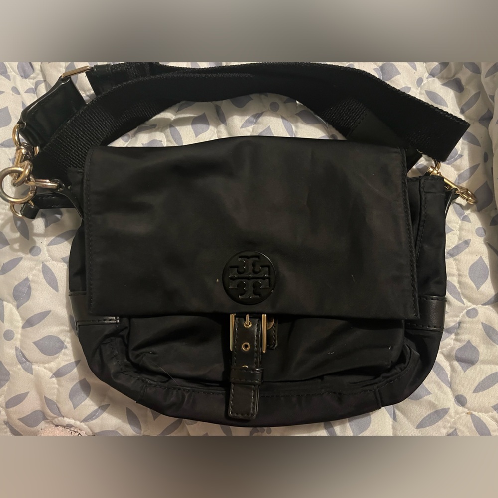 Crossbody tory , used